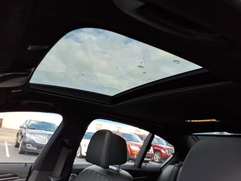 Used 2019 BMW M550i xDrive w/ Premium Package image 11