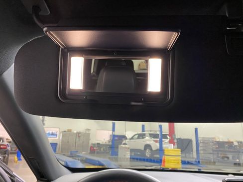 Used 2025 Ford Explorer ST-Line w/ ST-Line Street Pack image 35