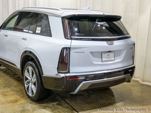 New 2026 Cadillac Vistiq Luxury w/ LPO, Floor Liner Package image 6