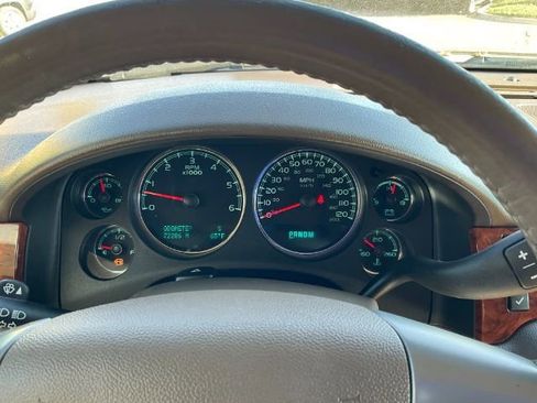Used 2014 Chevrolet Tahoe LTZ AWD/4WD image 16