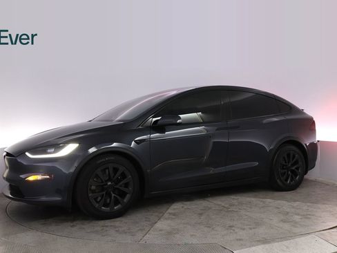 Used 2024 Tesla Model X AWD/4WD image 18