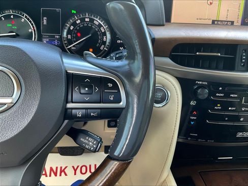 Used 2017 Lexus LX 570 4WD w/ Luxury Package image 14