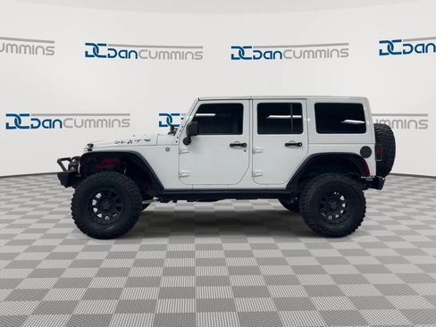Used 2014 Jeep Wrangler Unlimited Sahara w/ Connectivity Group AWD/4WD image 5