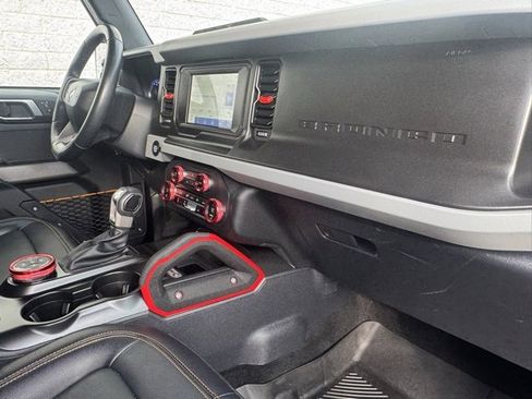 Certified 2023 Ford Bronco Badlands w/ Sasquatch Package image 17