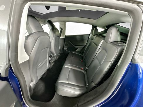 Used 2022 Tesla Model Y Long Range AWD/4WD image 23