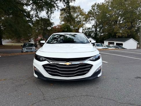 Used 2024 Chevrolet Malibu LT FWD image 9