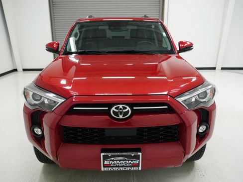 Used 2023 Toyota 4Runner SR5 Premium image 2