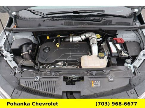 Used 2022 Chevrolet Trax LT w/ LT Convenience Package image 32