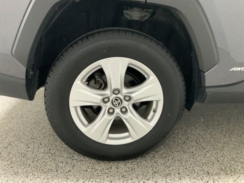 Used 2021 Toyota RAV4 LE AWD/4WD image 13