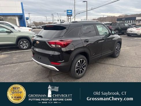 New 2026 Chevrolet TrailBlazer LT w/ LT Cold Weather Package FWD image 7
