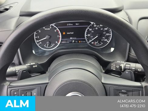 Used 2024 Nissan Rogue S FWD image 22