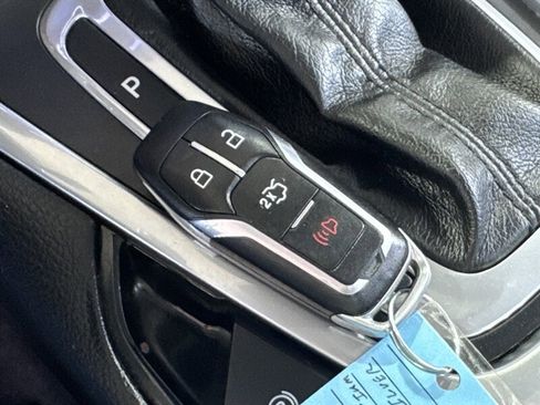 Used 2016 Ford Edge Titanium image 30