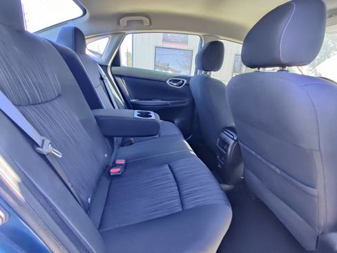 Used 2019 Nissan Sentra SV image 5