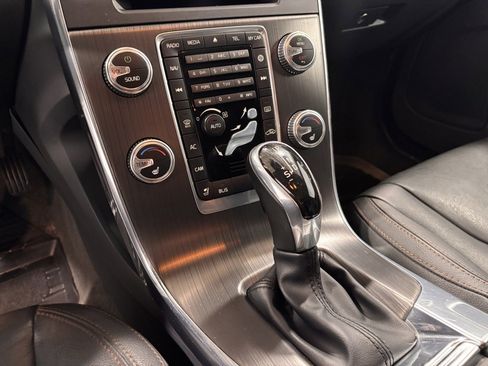 Used 2016 Volvo V60 T5 Cross Country w/ Convenience Package image 14