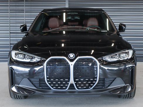 Used 2022 BMW i4 eDrive40 RWD image 10