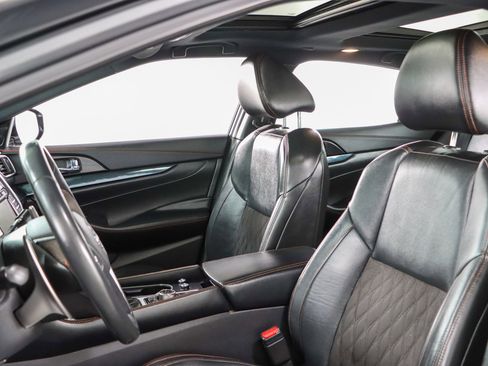 Used 2023 Nissan Maxima SR w/ Sport Mat Group FWD image 25