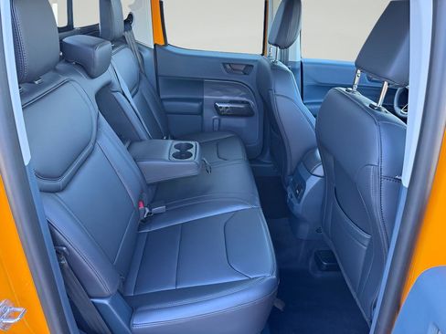 New 2026 Ford Maverick Lariat w/ Black Appearance Package image 31