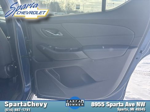 Used 2023 Chevrolet Traverse LT w/ LPO, Floor Liner Package image 25