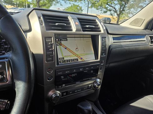 Used 2017 Lexus GX 460 w/ Navigation Package AWD/4WD image 13