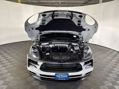 Used 2020 Porsche Macan AWD/4WD image 23