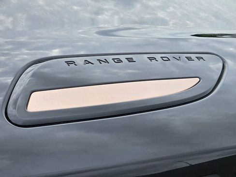 Used 2021 Land Rover Range Rover Velar R-Dynamic S AWD/4WD image 11