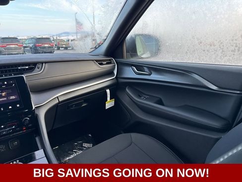 New 2025 Jeep Grand Cherokee L Laredo AWD/4WD image 41