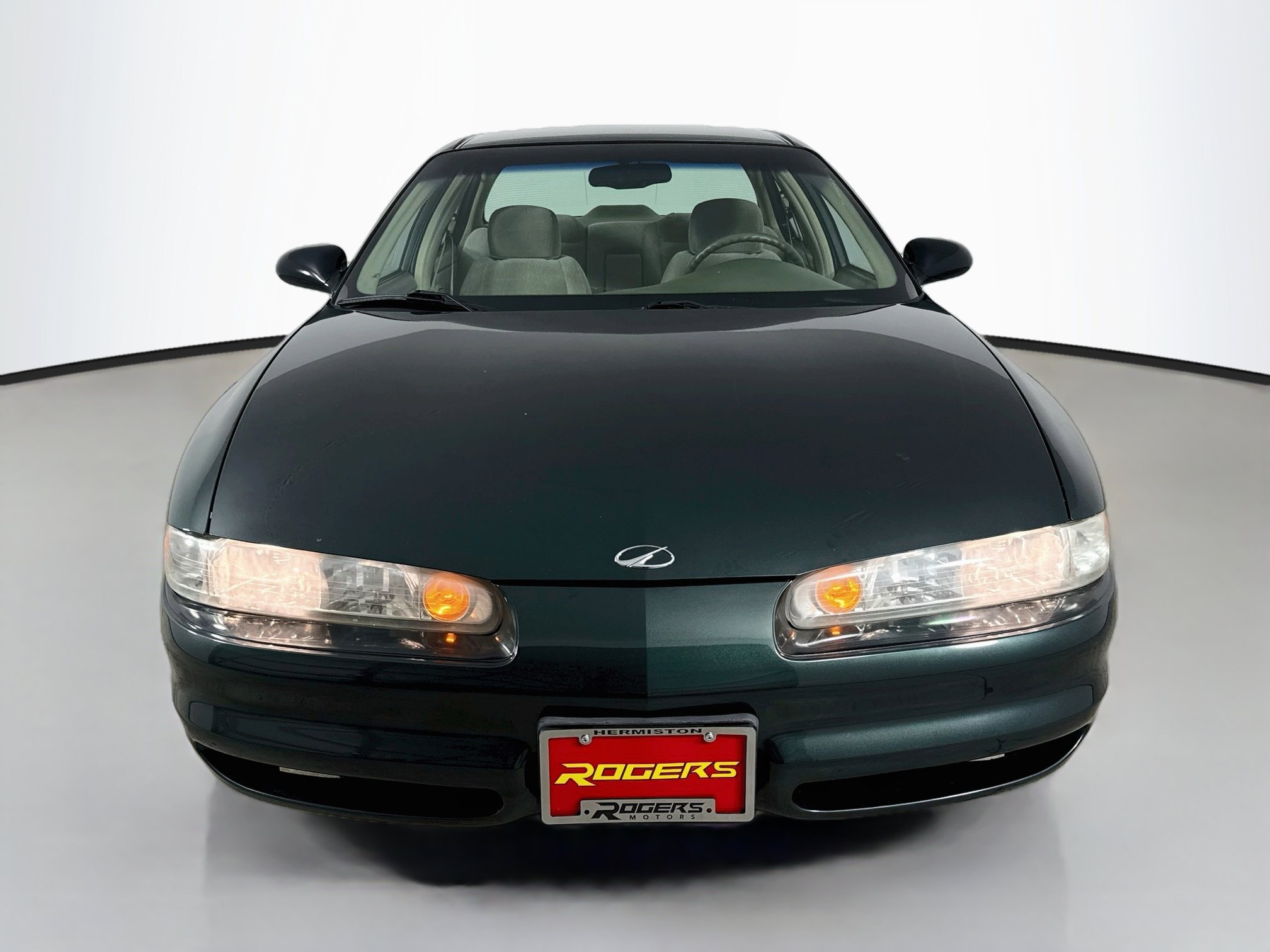 Used 2000 Oldsmobile Intrigue GX FWD image 2