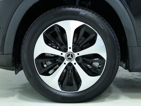 Used 2024 Mercedes-Benz GLB 250 image 7