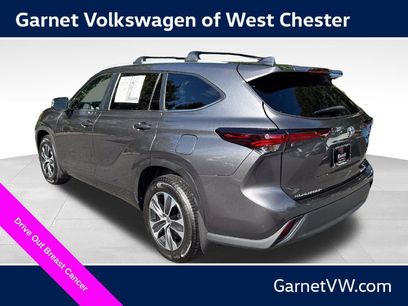 Used 2024 Toyota Highlander XLE