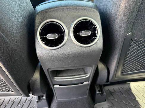 New 2026 Mercedes-Benz GLB 250 image 25