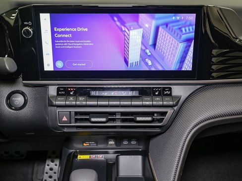 New 2026 Toyota Camry SE image 19