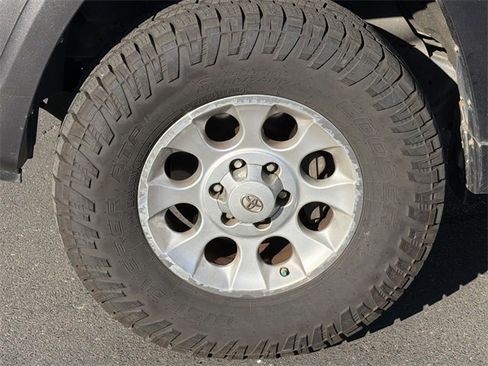 Used 2013 Toyota 4Runner SR5 image 8