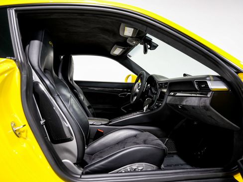 Used 2015 Porsche 911 Carrera GTS RWD image 29