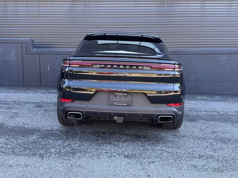 Certified 2025 Porsche Cayenne Coupe image 9