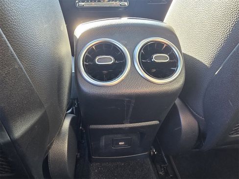 Certified 2025 Mercedes-Benz CLA 250 4MATIC image 14