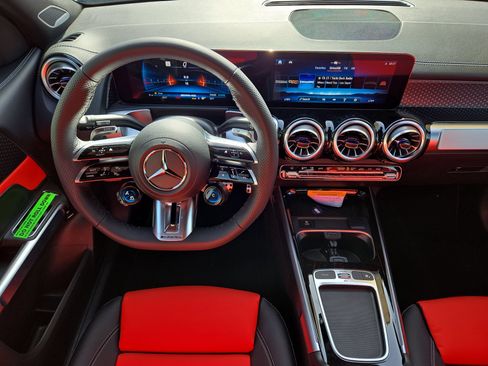 New 2026 Mercedes-Benz GLB 35 AMG 4MATIC image 14
