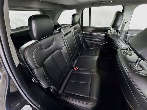 Used 2023 Jeep Grand Cherokee 4WD 4xe image 28
