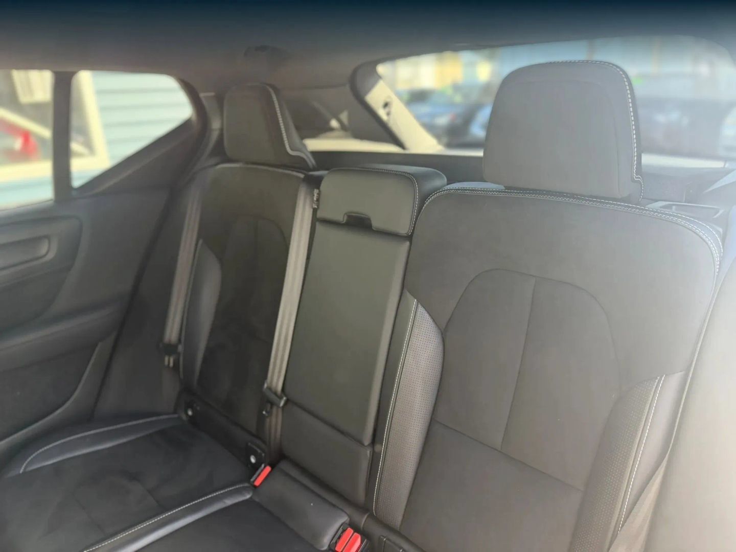Used 2019 Volvo XC40 T5 R-Design AWD/4WD image 33