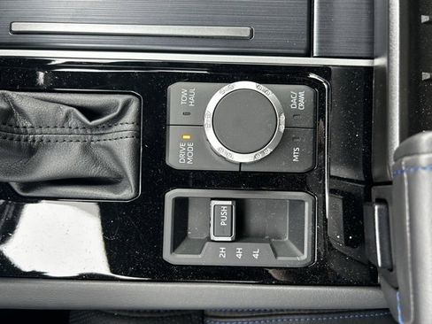 Used 2025 Toyota Tundra Platinum image 26