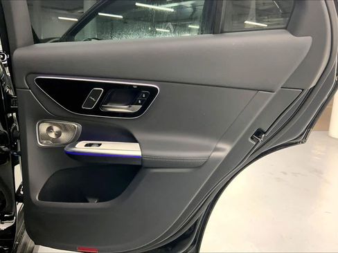 Used 2026 Mercedes-Benz GLC 300 image 13