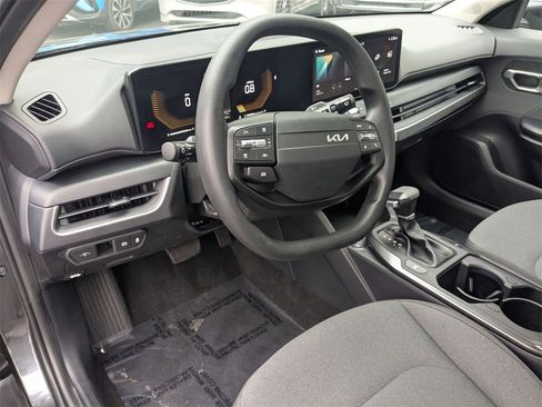 Used 2025 Kia K4 LXS image 13