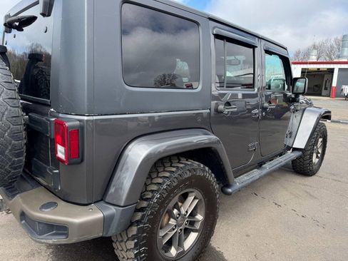 Used 2017 Jeep Wrangler Unlimited Sahara AWD/4WD image 12