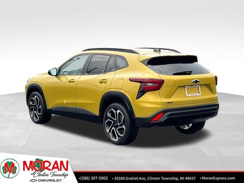 Used 2024 Chevrolet Trax RS w/ Driver Confidence Package image 4