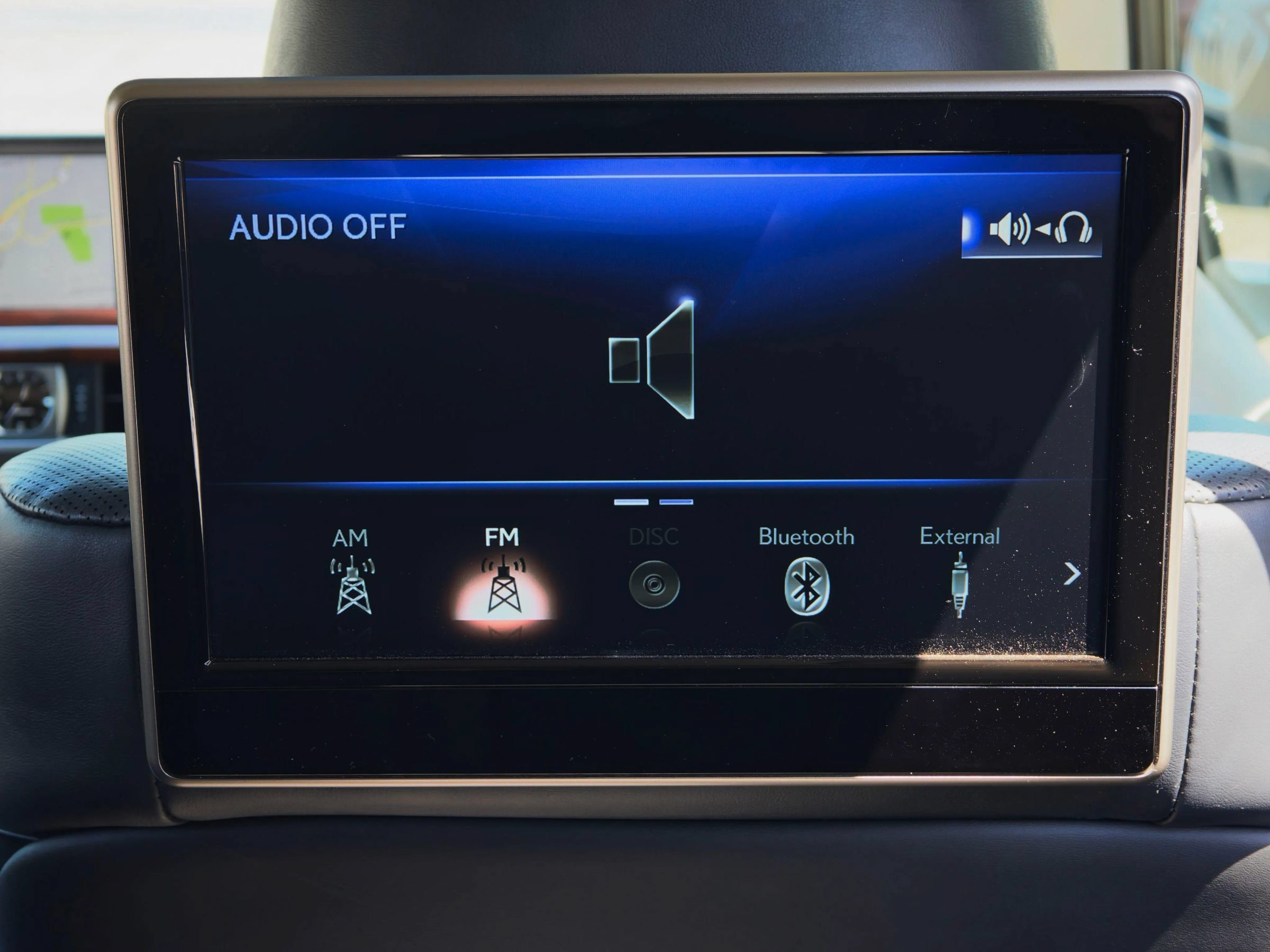 Used 2018 Lexus LX 570 4WD image 45