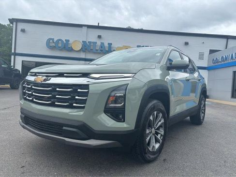 Used 2025 Chevrolet Equinox LT w/ Convenience Package II AWD/4WD image 2