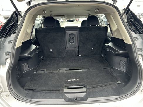 Used 2016 Nissan Rogue S image 23