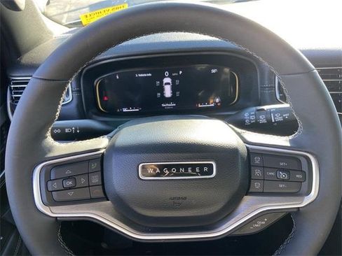 Used 2025 Jeep Wagoneer Series II image 23