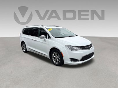 Used 2018 Chrysler Pacifica Limited w/ Advanced Safetytec Group