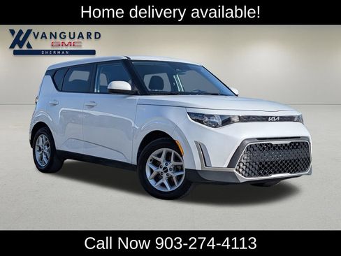Used 2025 Kia Soul LX w/ LX Technology Package FWD image 1
