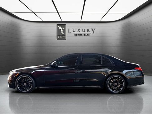 Used 2022 Mercedes-Benz S 580 4MATIC Sedan w/ AMG Line Package image 5
